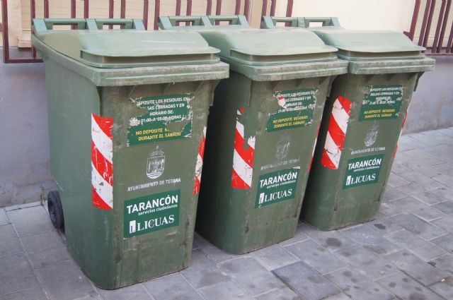 Los trabajadores de recogida de basura y limpieza viaria en Totana convocan una Huelga ante el impago de sus salarios