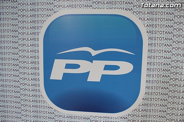 El PP recomienda al PSOE que aclare quién está financiado los gastos y el despilfarro de su precampaña electoral