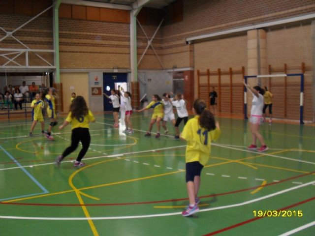 Los colegios La Milagrosa, Reina Sofia, Santa Eulalia, La Cruz y Luis Pérez Rueda participaron en los Cuartos de Final Regionales de Deportes de Equipo