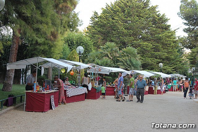 Los interesados en la instalación de expositores en el 'Mercado Artesano-Creativo de Santiago' tienen hasta el 17 de julio para presentar sus solicitudes