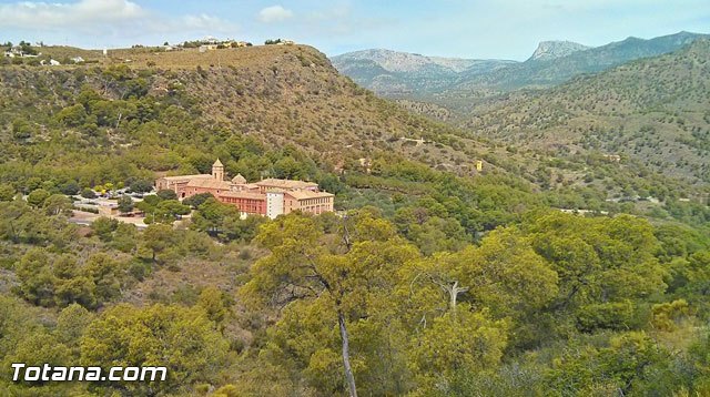 La visita guiada 'En el corazón de Sierra Espuña, vive La Santa' tendrá lugar este sábado