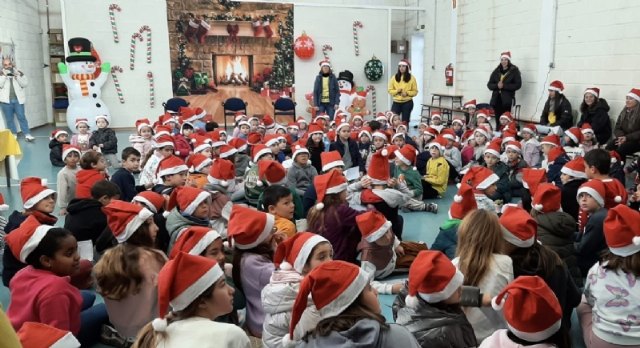 Más de 400 niños y niñas finalizan con éxito la Escuela de Vacaciones de Navidad