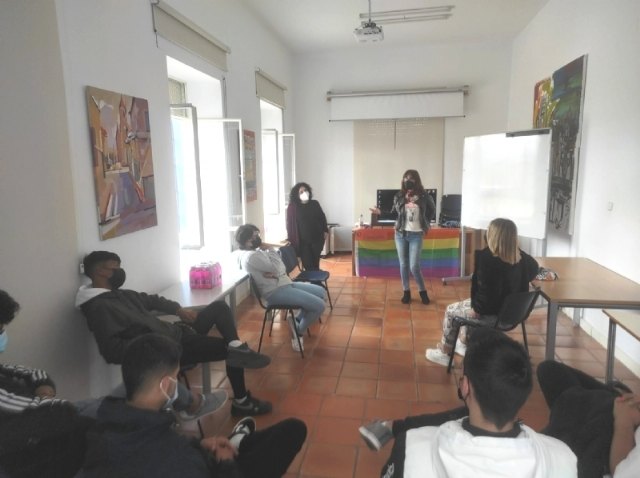 Organizan el I Taller contra la Homofobia y la Transfobia con motivo del Día Internacional que se celebra el próximo 17 de mayo