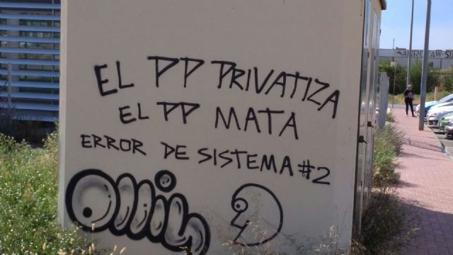 El PP denuncia que el alcalde y el concejal de Servicios hacen caso omiso a sus peticiones para la retirada de pintadas ofensivas