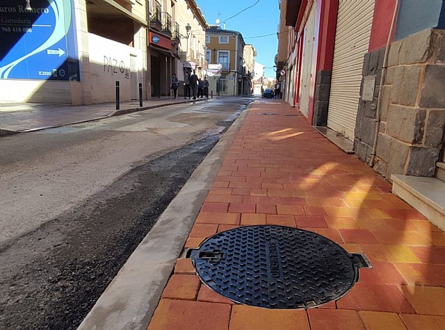 Finalizan las obras de renovación de la red de saneamiento y ampliación de aceras en un tramo de la C/San Antonio