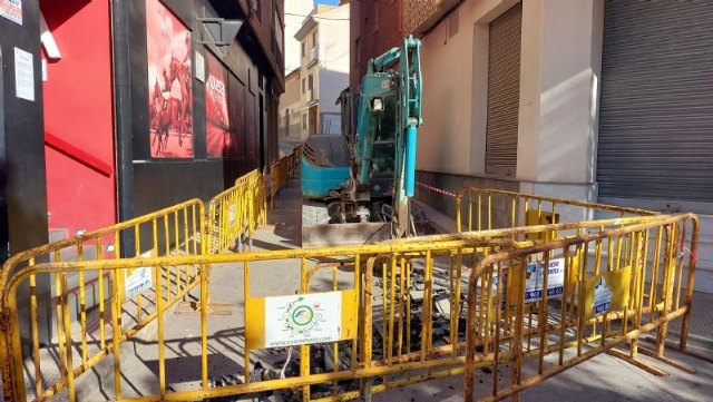 Se corta el suministro de agua potable en el casco urbano de Totana hasta las 14:00 horas por un cambio de red en el depósito general de El Rulo