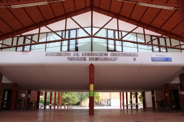 Dos alumnos del IES Miguel Hernández de Alhama de Murcia realizarán prácticas curriculares externas como técnicos sociodeportivos en el Ayuntamiento de Totana