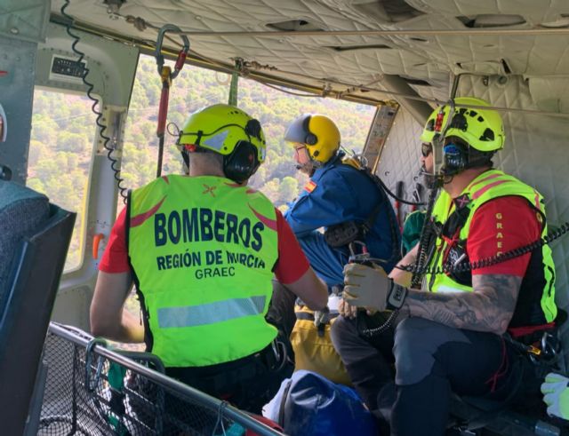 Rescatan a un trabajador en zona de montaña de Sierra Espuña