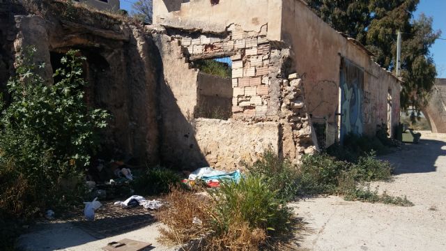 Se aprueba iniciar el expediente para demoler una edificación situada en el Paseo de las Ollerías y rambla de La Santa