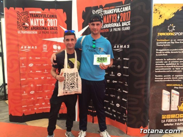 Los totaneros Bartolomé Sánchez y Gabriel Murcia han viajado hasta la isla de Santa Cruz de la palma a disputar la Transvulcania Maratón