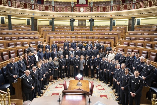 El Ayuntamiento asiste al acto de presentación de la figura del Policía Tutor y la 3ª edición del libro “El trabajo invisible de los Agentes Tutores”, en el Congreso de los Diputados