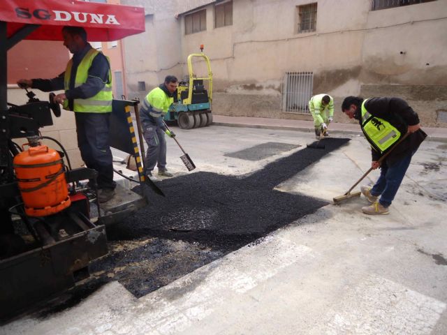 Finalizan las obras de renovación de la red y acometidas de alcantarillado en el Callejón de la Calle Valle del Guadalentín y la vía Extremadura