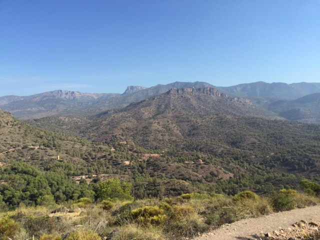 El alcalde califica de 'aberración' edificar en 2500 metros en la Zona de Sierra Espuña