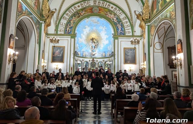 El XV Festival Coral Navideño 'Ciudad de Totana' llena el Convento de armonías, tradición y espíritu festivo