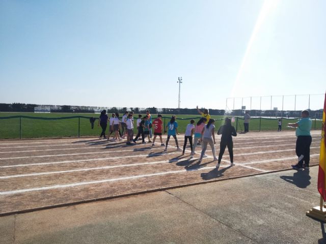 El CAT colaboró en la Fase Local de Atletismo en Edad Escolar y participó en la V Vrutrail