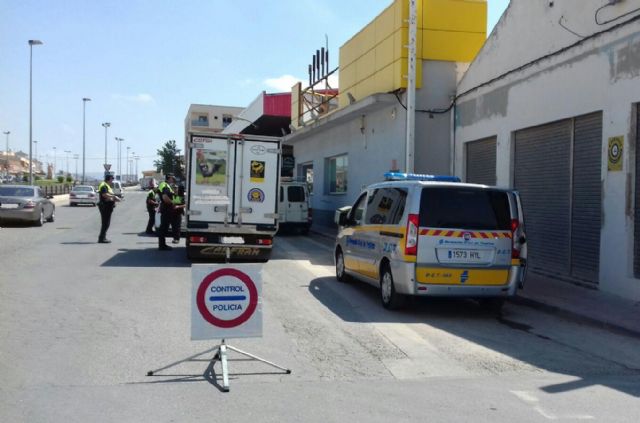 La Policía Local de Totana inicia este lunes una campaña de la DGT de vigilancia a furgonetas, camiones y autobuses