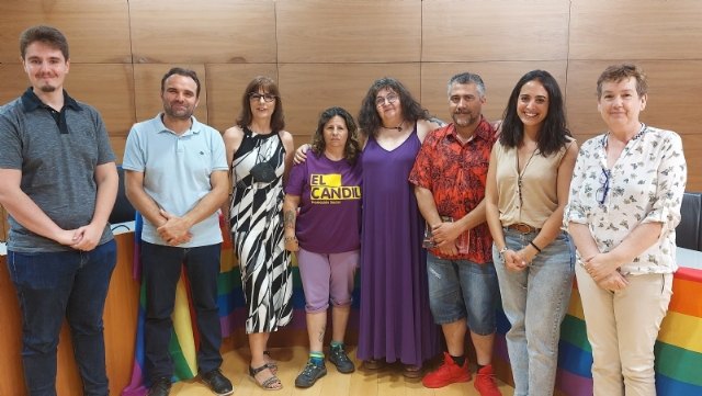 Despiden del trabajo a una de las ganadoras del III Certamen Literario LGTBI por su orientación sexual