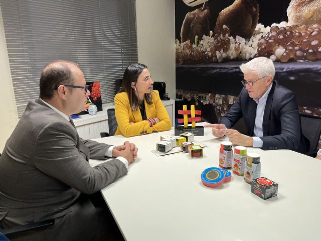 La consejera Rubira visita la empresa Cataliment Perlas, recientemente reconocida en los premios Alimentos de España en la categoría de Pesca y Acuicultura