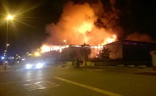 Carrillo preguntará en el pleno si tiene que arder Totana para que el sistema contra incendios esté operativo al 100%