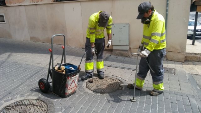 Comienza la campaña para el tratamiento de choque anual de desinsectación y desratización en el sistema de saneamiento y alcantarillado