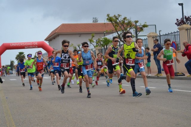 Totana tiene un destacado protagonismo en las Fases Regionales de Duatlón, Voleibol y Orientación de Deporte Escolar