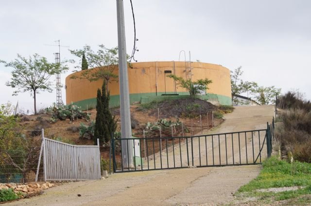 Los trabajos de limpieza en el depósito de agua de El Paretón-Cantareros pueden ocasionar hoy problemas de presión en el servicio