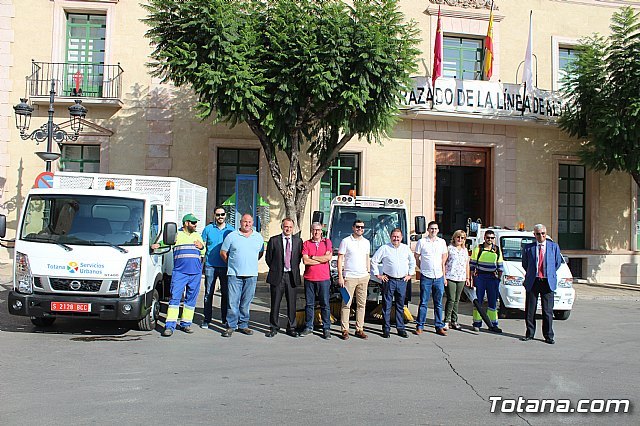 Se presenta la nueva maquinaria adquirida por la concesionaria del servicio de limpieza viaria y recogida de residuos sólidos urbanos